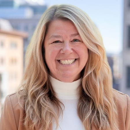 Photo of Holly Chamberlain